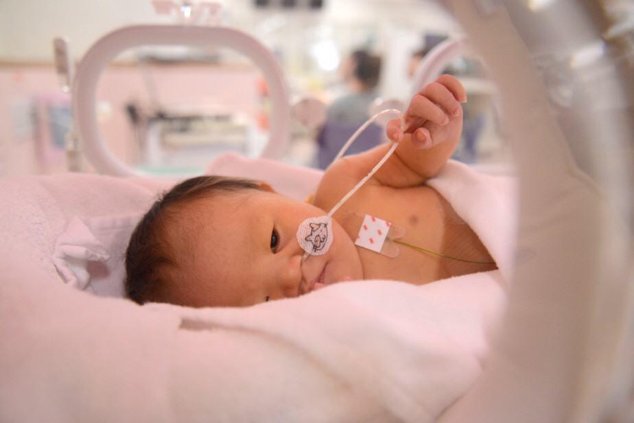 newborn in NICU