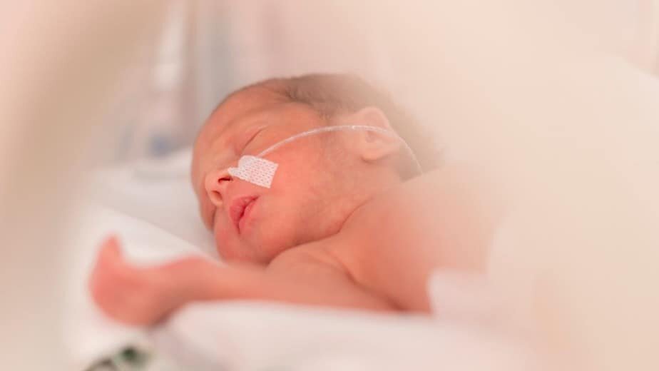 Preemie baby 28 weeks cheap